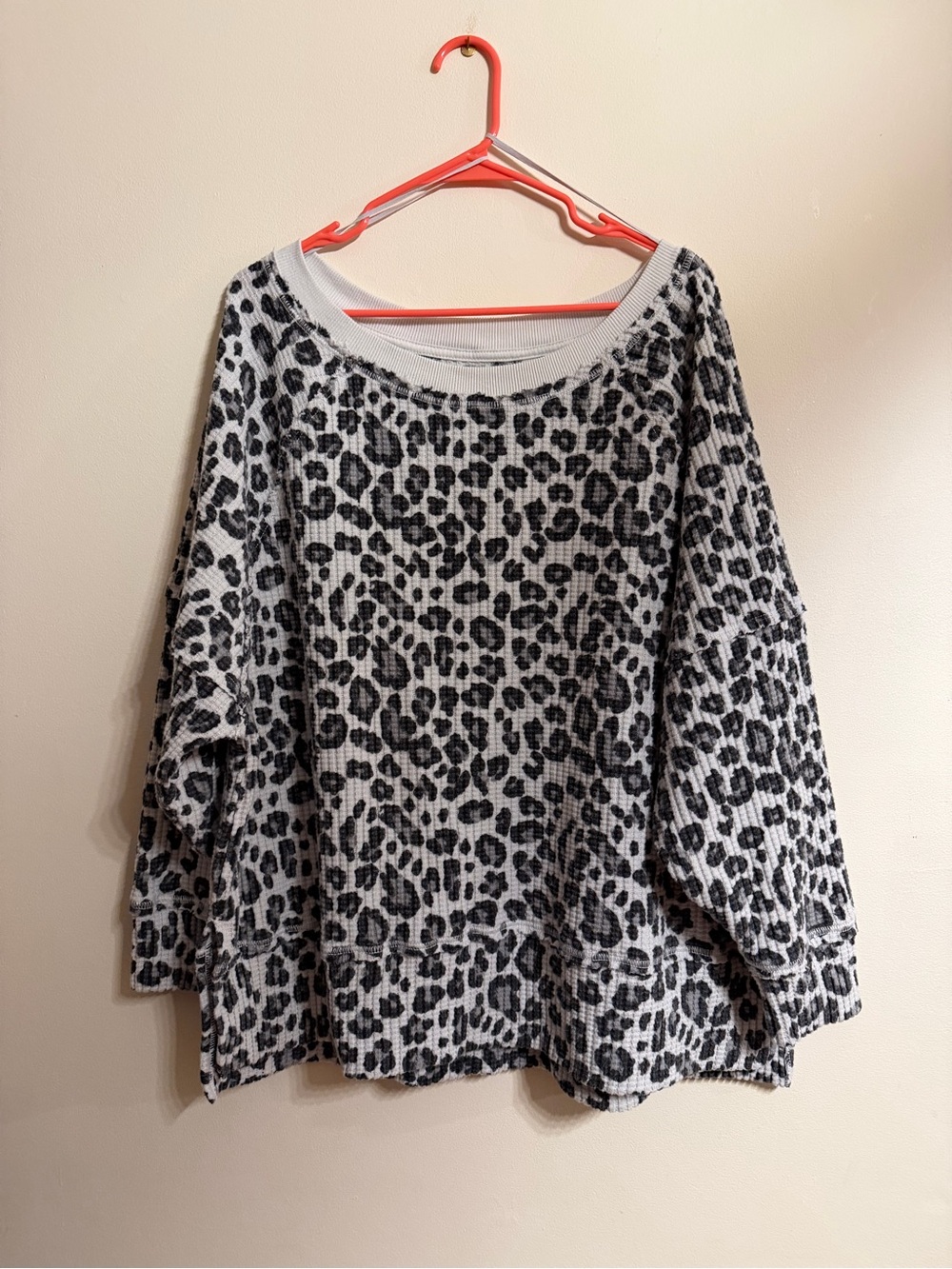 American eagle big hug Leopard Print Waffle-Knit Women's Top - size XL